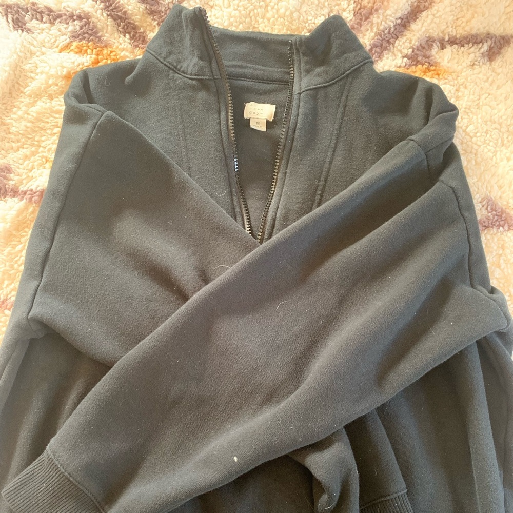 Black quarter zip